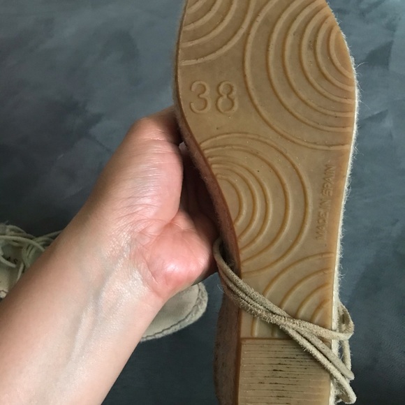 Fabiolas Tan Suede Tie-up Espadrilles, size 7 1/2 - Picture 5 of 13